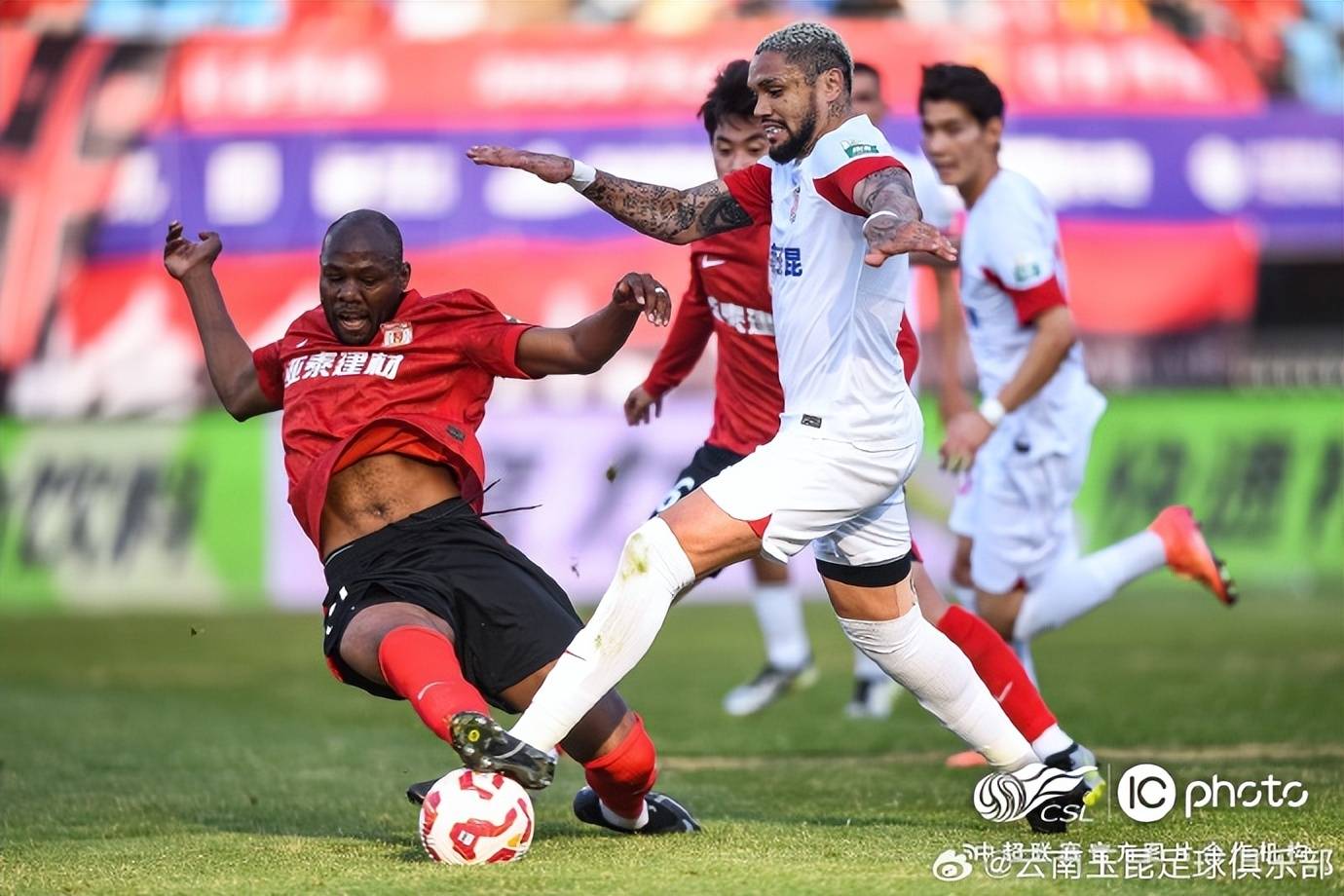 九游游戏平台-包含今晚中超焦点战，里昂队长鼓劲，气氛紧张，控场能力受关注的词条
