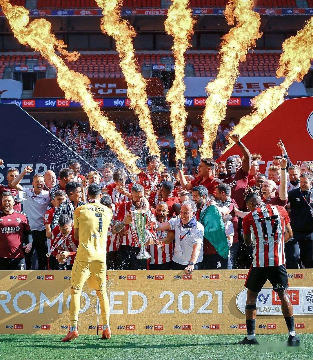 九游app下载-CBA季后赛赛程吃紧，阿斯顿维拉今晚回应争议，更衣室稳定，轮换策略成焦点