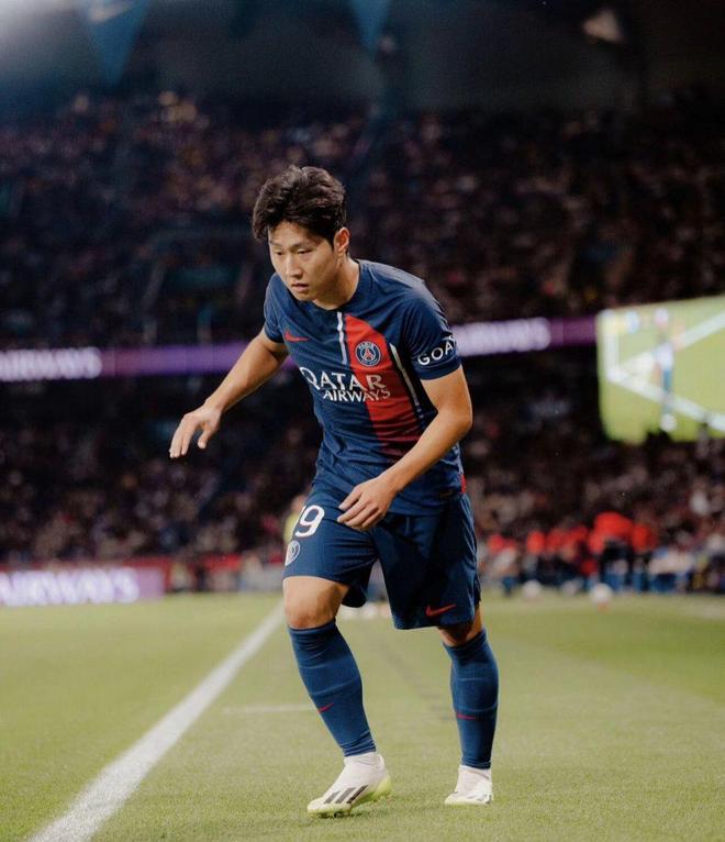 9game官方-关于赛地聚焦——德甲今晨热度飙升；那不勒斯再遭质疑；球迷炸锅；心理建设被强调的信息